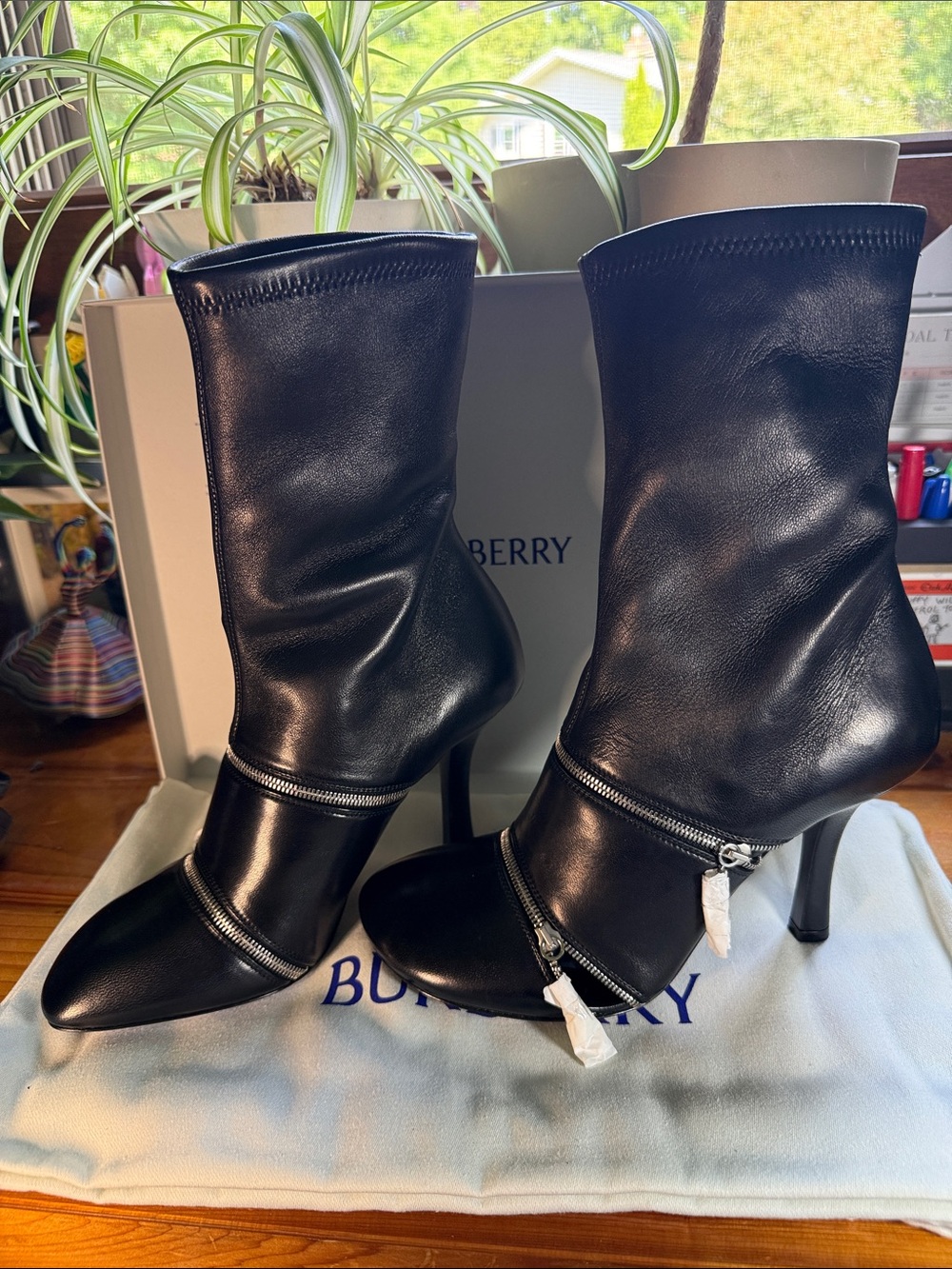 Burberry Peep 100 Leather Boot, size EU 38